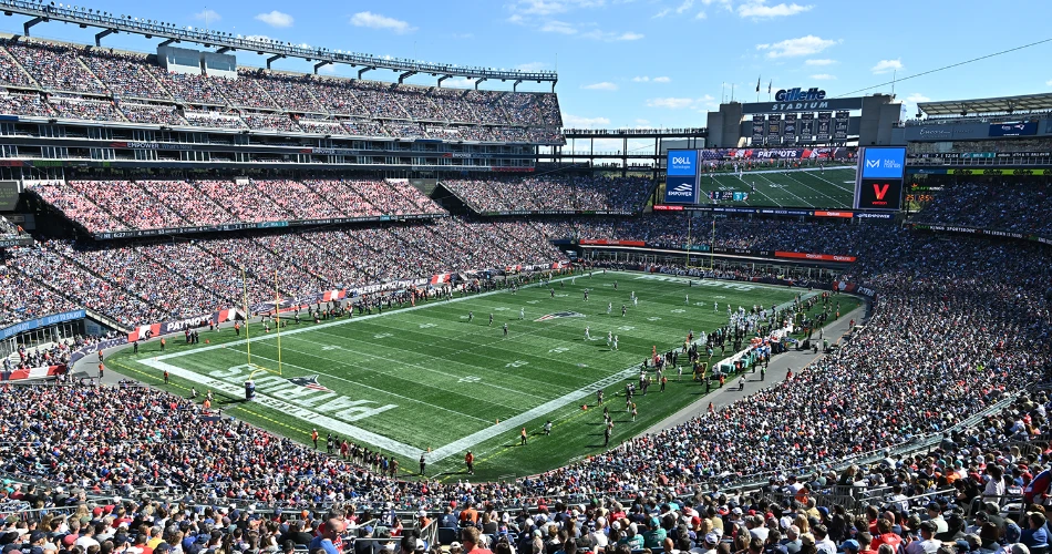 Top 10 Unmissable Sports and Entertainment Hotspots Across the U.S.