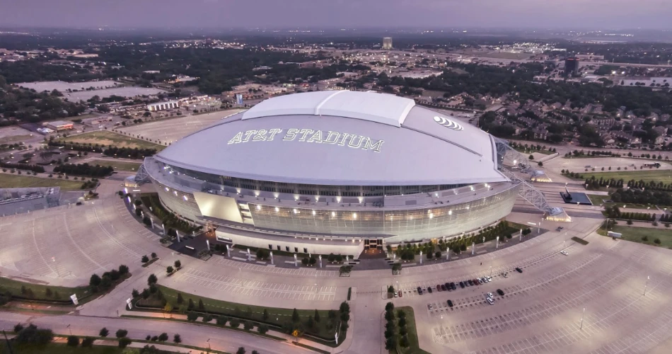 Top 10 Unmissable Sports and Entertainment Hotspots Across the U.S.
